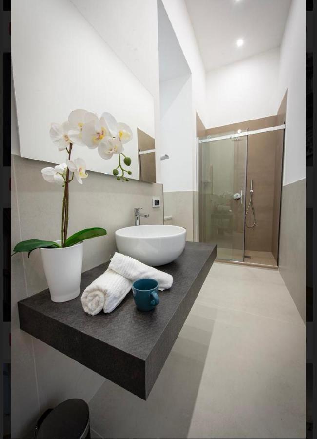 Downtown Napoli B&B - E Si Nun Canto Moro מראה חיצוני תמונה