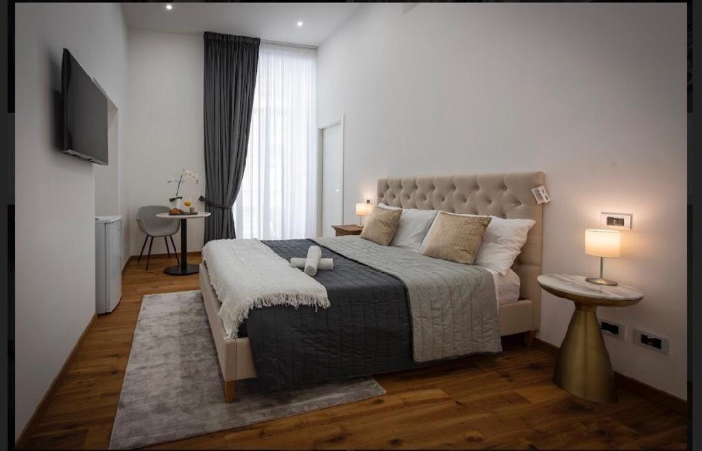 Downtown Napoli B&B - E Si Nun Canto Moro מראה חיצוני תמונה